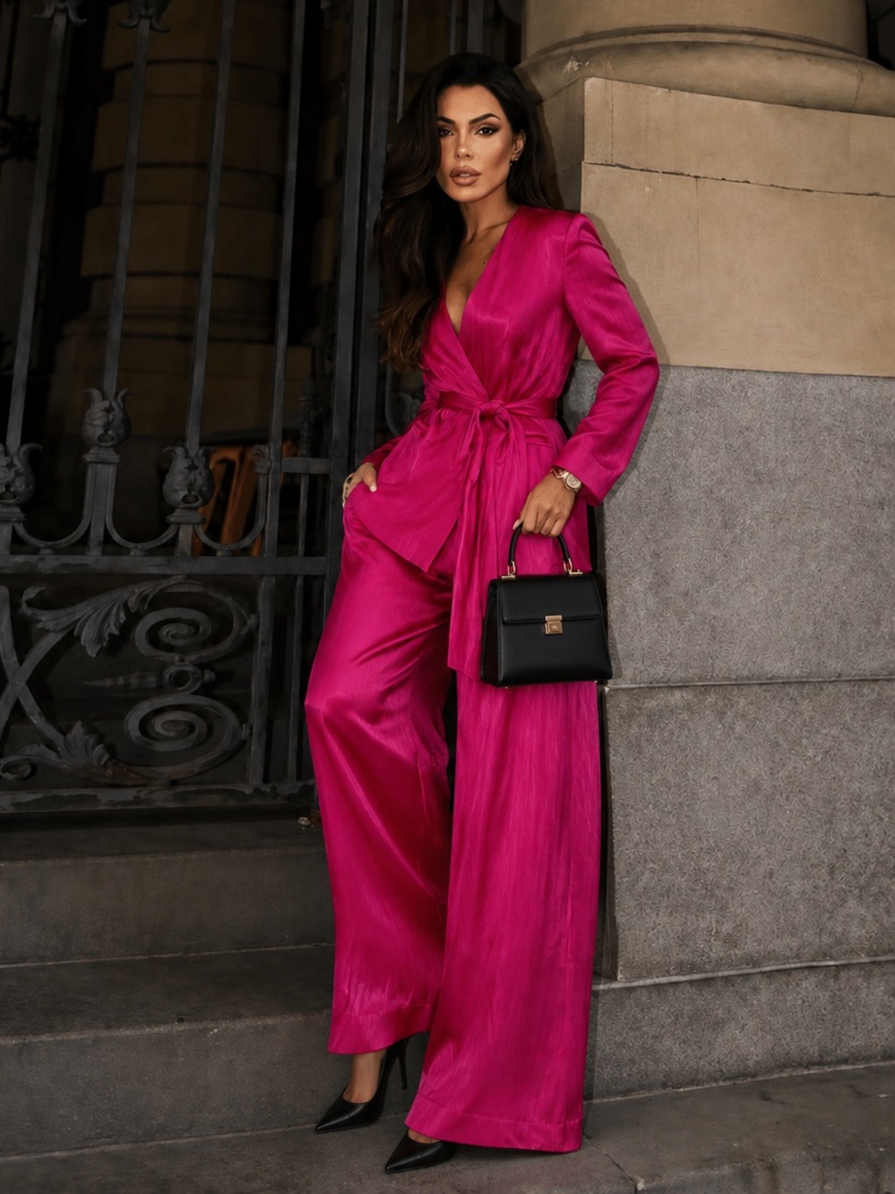 VIRAL (TWO PIRCE SET ) NEW ZARA  SATIN BLAZER AND PANTS S and M 
🚨NO DISCOUNT